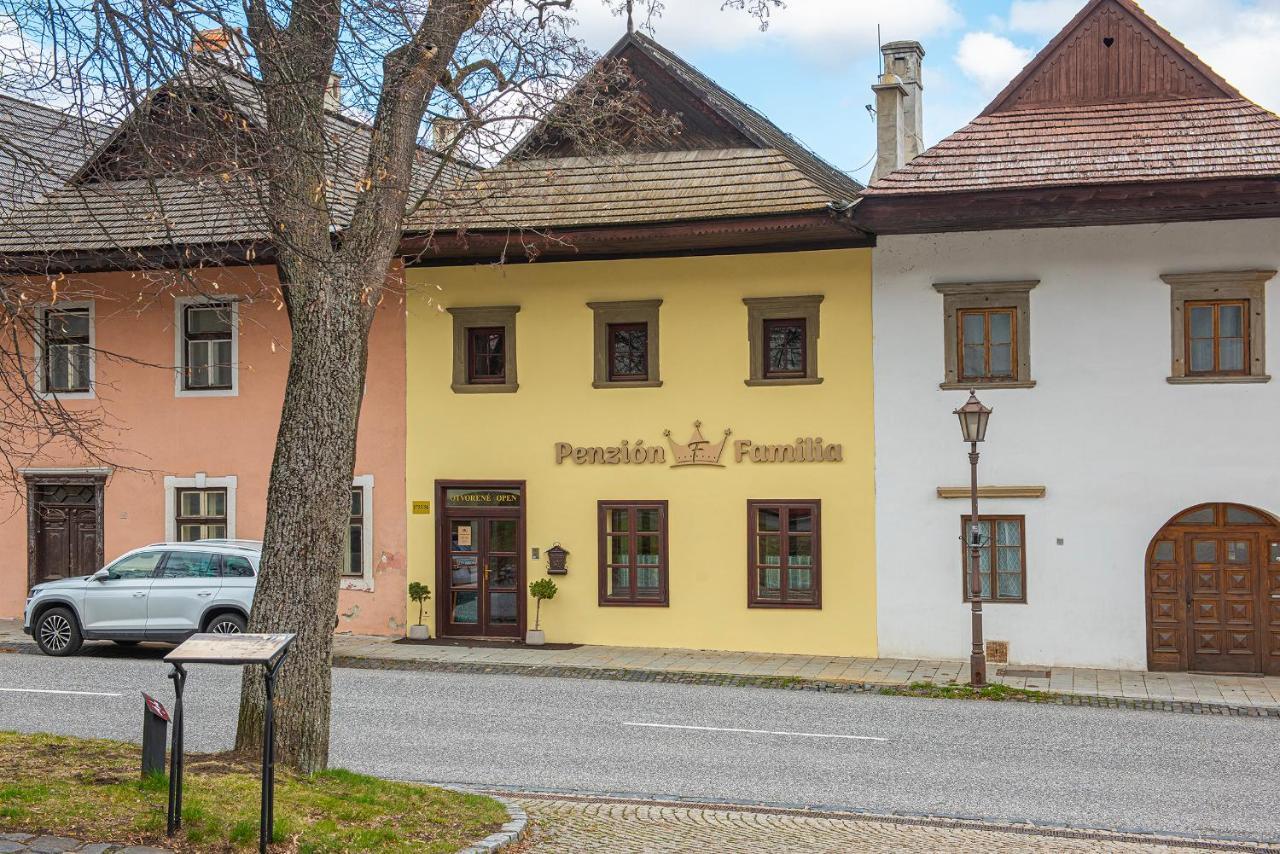 Penzion Familia Hotell Poprad Exteriör bild